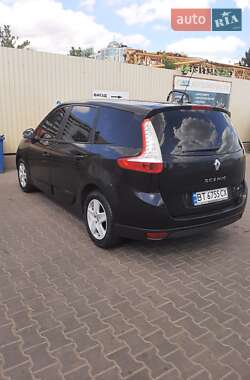 Мінівен Renault Megane Scenic 2012 в 