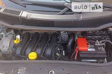 Минивэн Renault Megane Scenic 2006 в 
