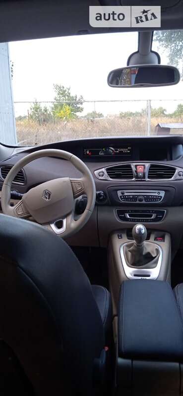 Мінівен Renault Megane Scenic 2011 в Києві фото 4 Мінівен Renault Megane Scenic 2011 в Києві