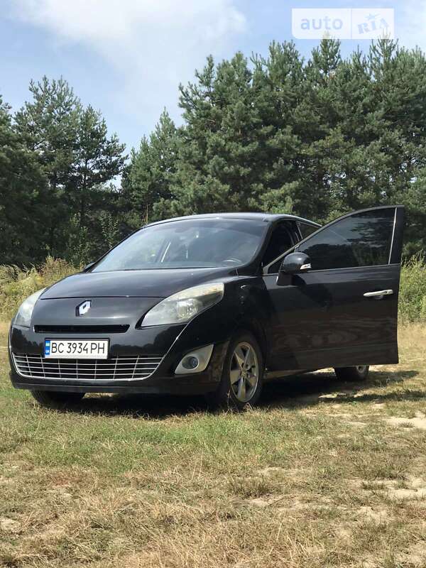 Минивэн Renault Megane Scenic 2010 в Новояворовске