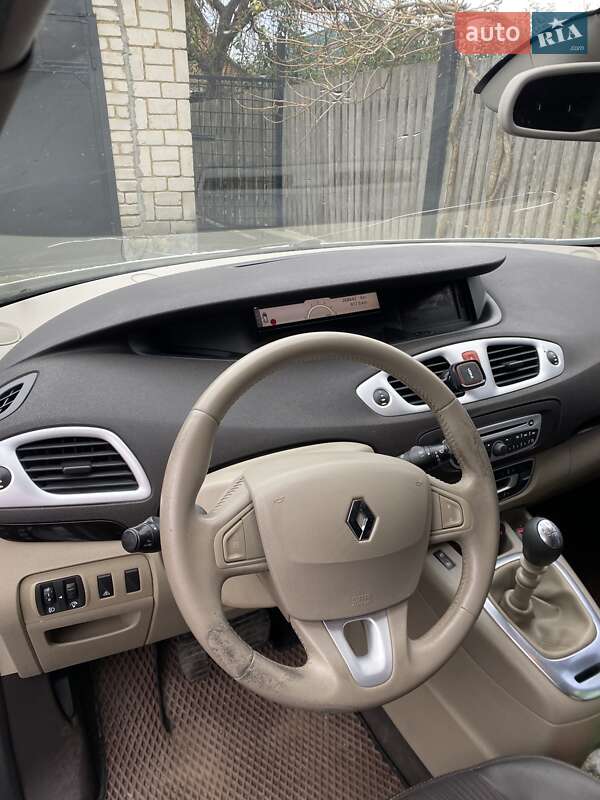 Мінівен Renault Megane Scenic 2010 в Звенигородці