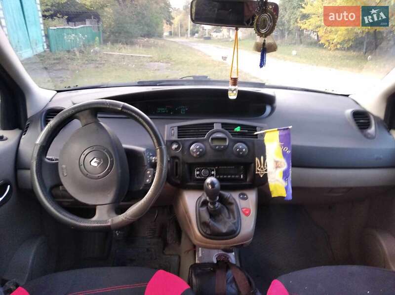 Хетчбек Renault Megane Scenic 2005 в Городку