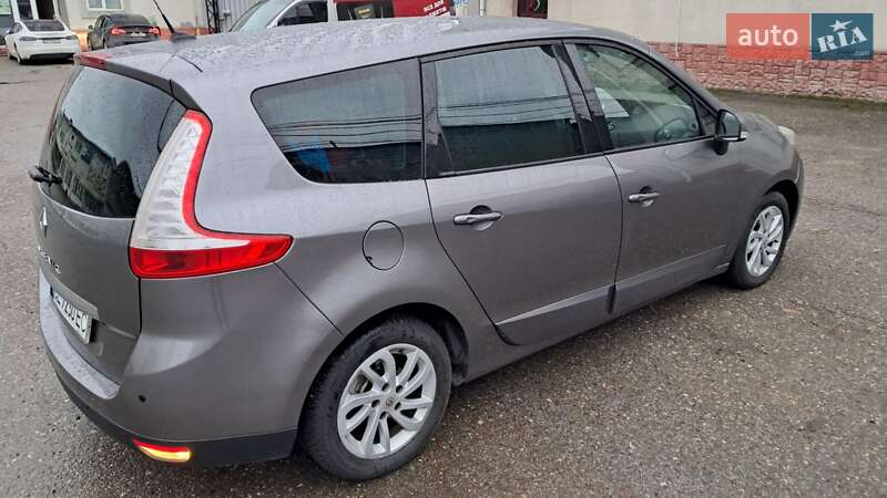 Мінівен Renault Megane Scenic 2013 в Чернівцях