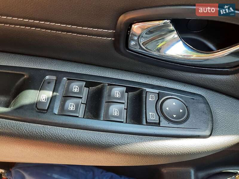 Мінівен Renault Megane Scenic 2013 в Чернівцях