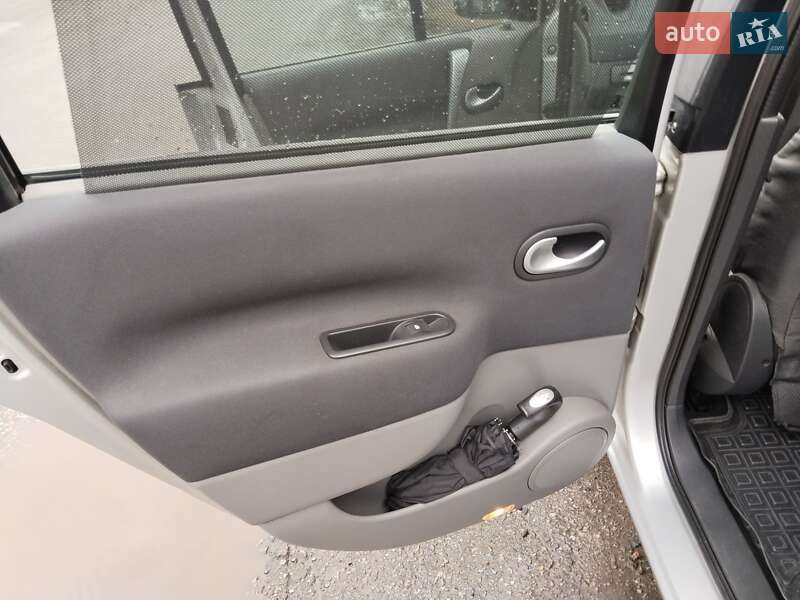 Минивэн Renault Megane Scenic 2008 в Знаменке