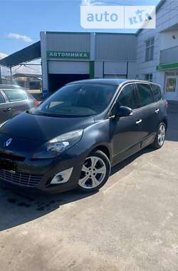 Минивэн Renault Megane Scenic 2010 в Виноградове