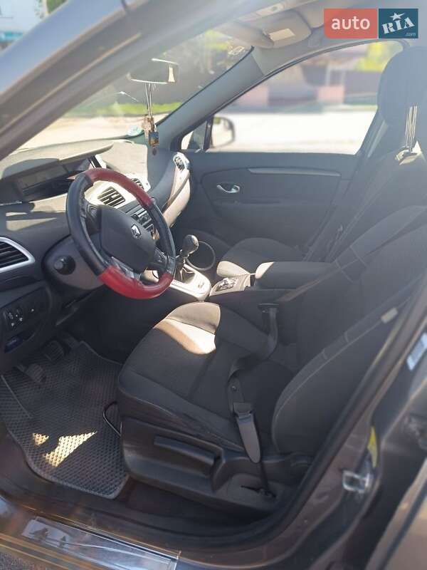 Мінівен Renault Megane Scenic 2010 в Борисполі
