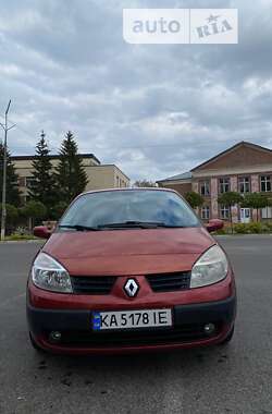 Минивэн Renault Megane Scenic 2005 в Обухове