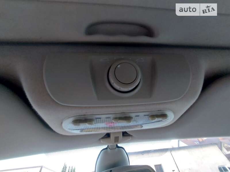 Мінівен Renault Megane Scenic 2003 в Тернополі