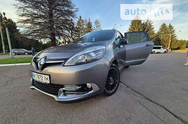 Минивэн Renault Megane Scenic 2015 в 