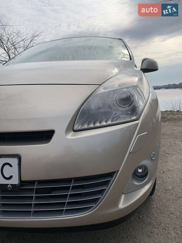 Минивэн Renault Megane Scenic 2009 в Виннице