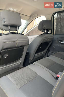 Минивэн Renault Megane Scenic 2009 в 