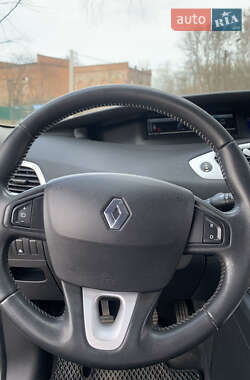 Минивэн Renault Megane Scenic 2009 в 