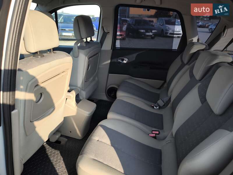 Минивэн Renault Megane Scenic 2003 в Луцке