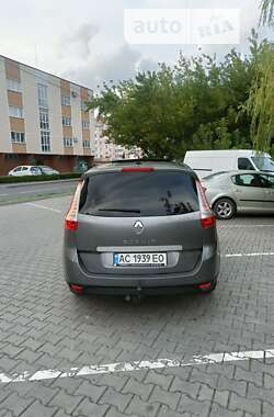 Мінівен Renault Megane Scenic 2011 в 