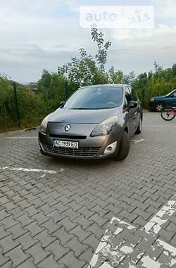 Мінівен Renault Megane Scenic 2011 в 