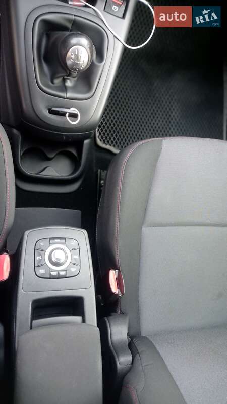 Минивэн Renault Megane Scenic 2016 в Тернополе фото 21 Минивэн Renault Megane Scenic 2016 в Тернополе