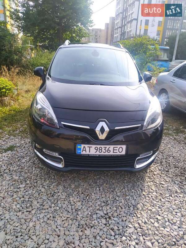 Минивэн Renault Megane Scenic 2015 в 