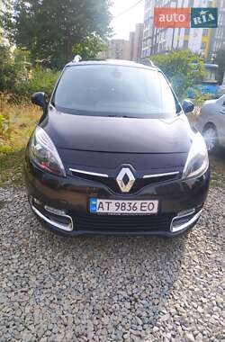 Минивэн Renault Megane Scenic 2015 в 