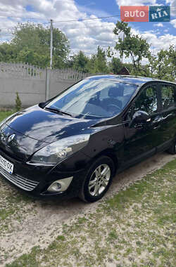 Минивэн Renault Megane Scenic 2011 в Луцке Минивэн Renault Megane Scenic 2011 в Луцке