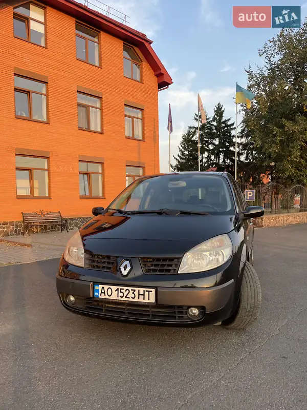 Минивэн Renault Megane Scenic 2005 в 