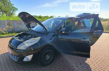 Минивэн Renault Megane Scenic 2011 в Киеве