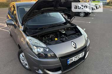 Мінівен Renault Megane Scenic 2010 в Рівному