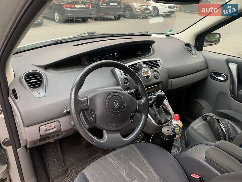 Минивэн Renault Megane Scenic 2005 в Киеве