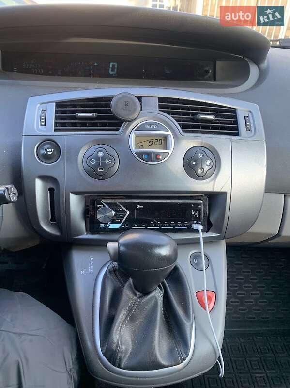 Минивэн Renault Megane Scenic 2005 в Киеве