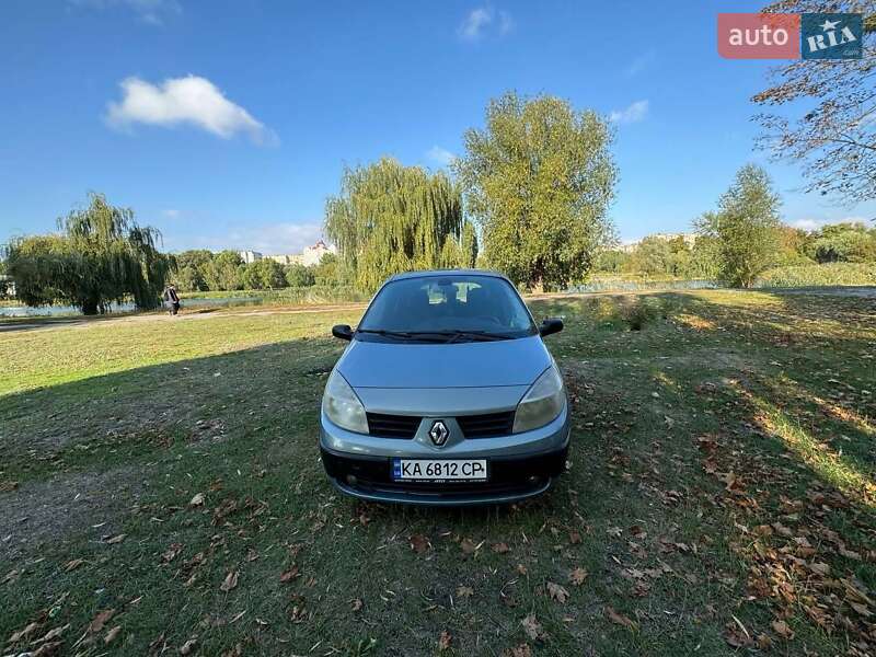 Renault Megane Scenic 2004
