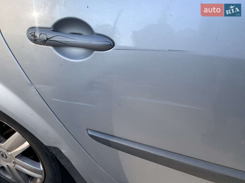 Минивэн Renault Megane Scenic 2005 в Киеве