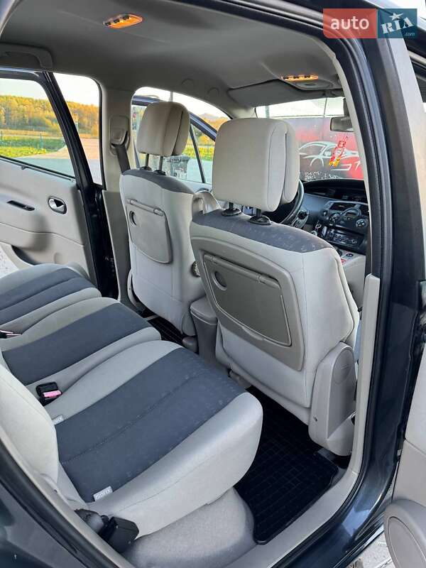 Минивэн Renault Megane Scenic 2006 в Черновцах