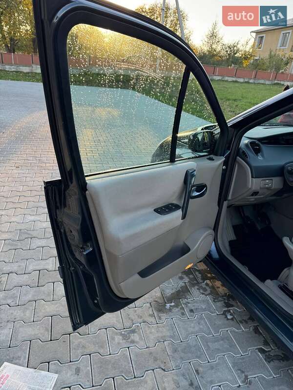 Минивэн Renault Megane Scenic 2006 в Черновцах