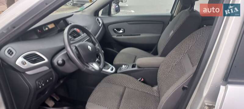 Мінівен Renault Megane Scenic 2011 в Чернівцях