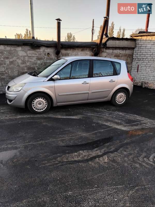 Минивэн Renault Megane Scenic 2008 в 