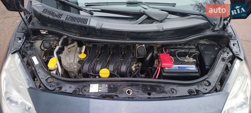 Мінівен Renault Megane Scenic 2006 в Чернігові