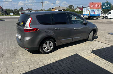 Минивэн Renault Megane Scenic 2009 в 