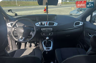 Минивэн Renault Megane Scenic 2009 в 