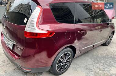 Минивэн Renault Megane Scenic 2013 в 