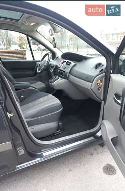 Минивэн Renault Megane Scenic 2005 в 