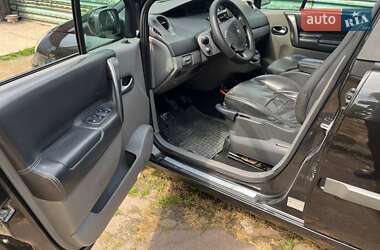 Минивэн Renault Megane Scenic 2004 в Коростене