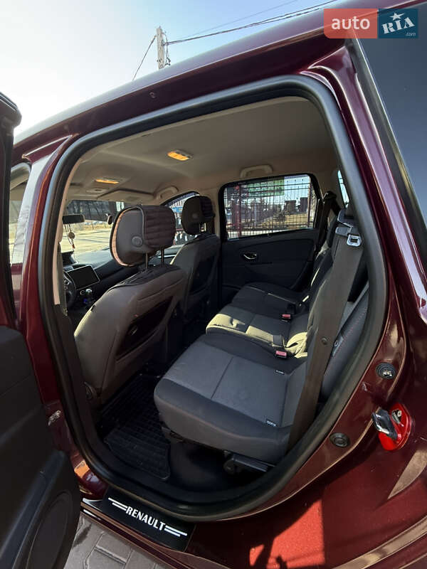 Минивэн Renault Megane Scenic 2013 в Ивано-Франковске фото 31 Минивэн Renault Megane Scenic 2013 в Ивано-Франковске