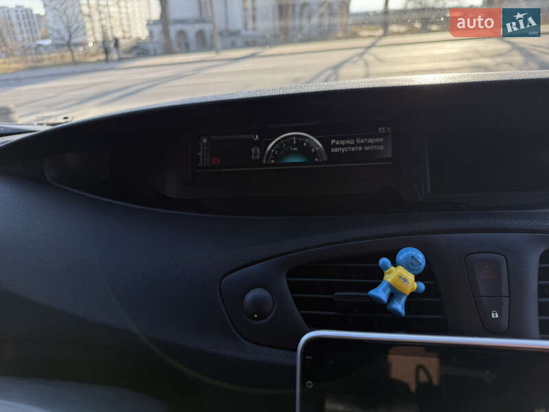 Минивэн Renault Megane Scenic 2013 в Ивано-Франковске фото 57 Минивэн Renault Megane Scenic 2013 в Ивано-Франковске