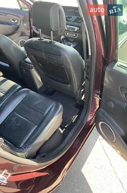 Минивэн Renault Megane Scenic 2012 в 