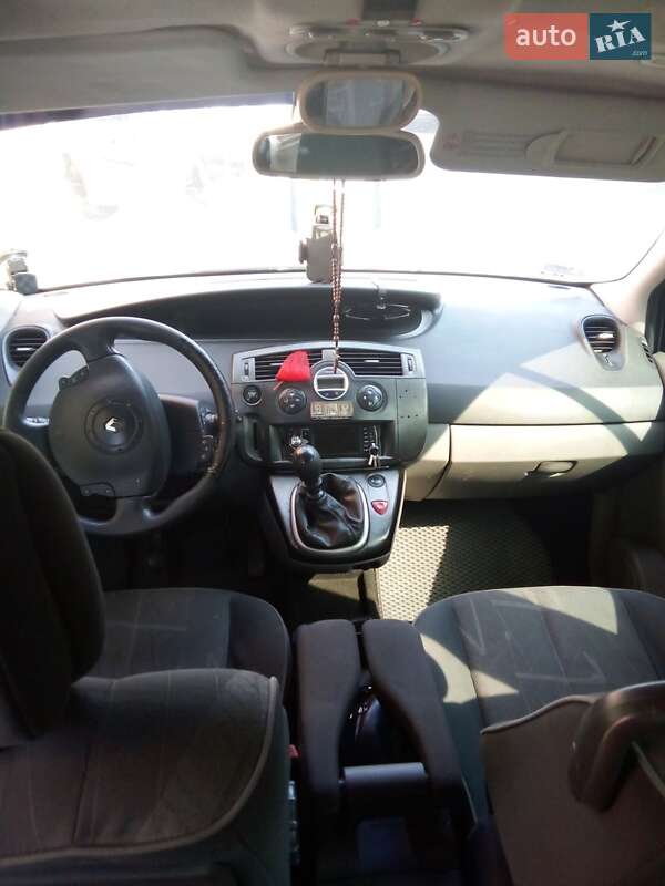 Минивэн Renault Megane Scenic 2003 в Хмельницком