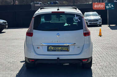 Минивэн Renault Megane Scenic 2014 в 