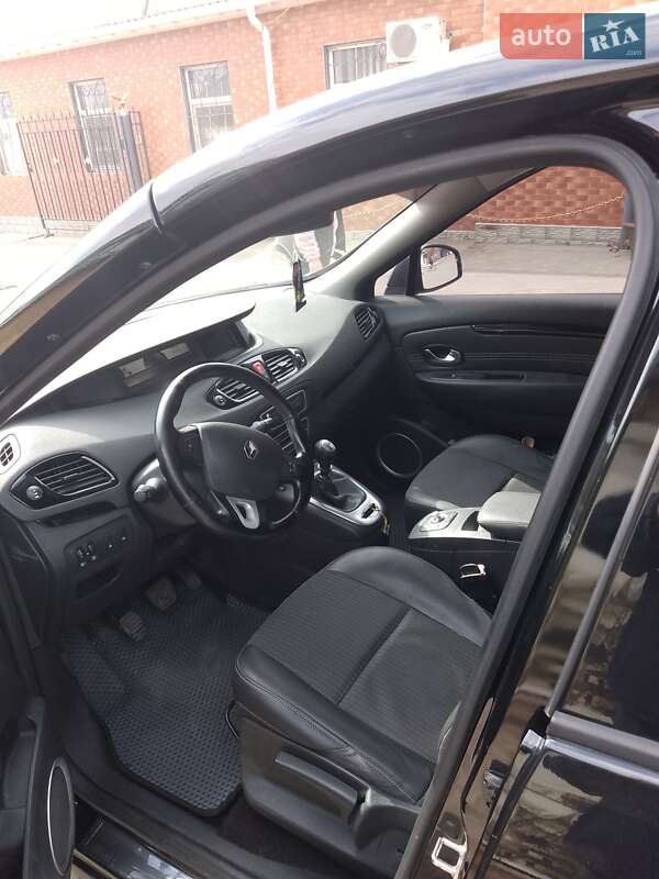 Минивэн Renault Megane Scenic 2011 в Новой Одессе