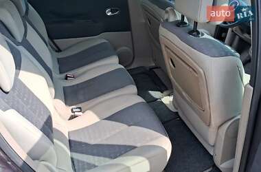 Минивэн Renault Megane Scenic 2003 в 