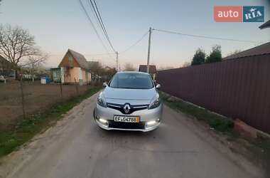 Минивэн Renault Megane Scenic 2013 в 