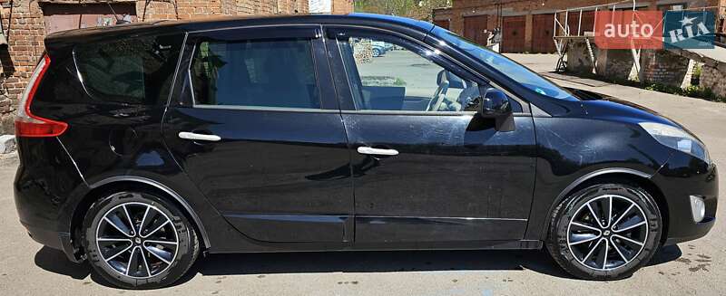 Минивэн Renault Megane Scenic 2011 в Житомире